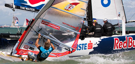 201110-Windsurfers-vs-x40s-2.jpg